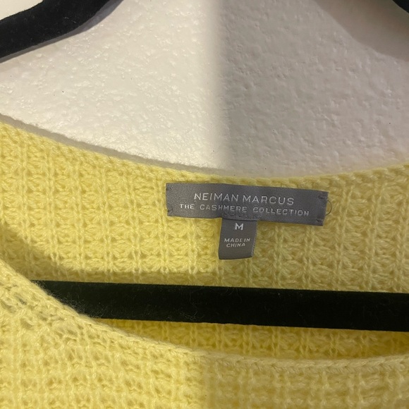 Yellow Knit Long Sleeve Neiman Marcus Cashmere Sweater - Picture 2 of 5